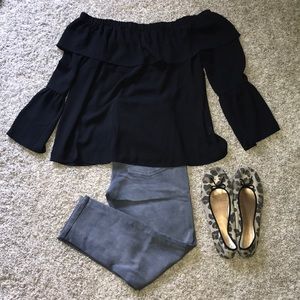 American Eagle Gray Jegging Crop